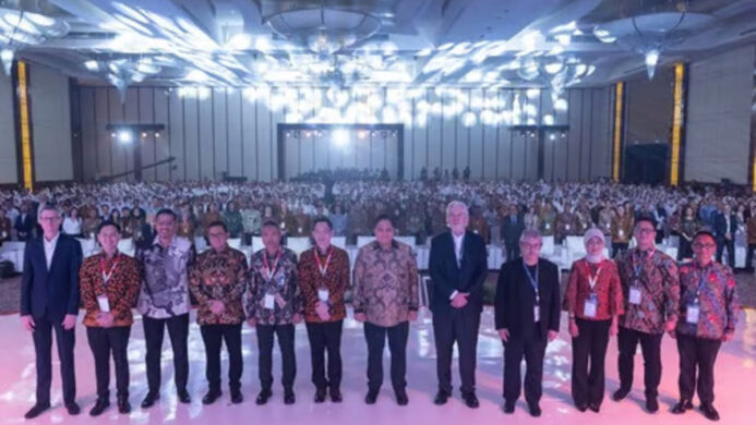 Komitmen CEO PMI Jacek Olczak di Indonesia