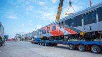 Pelindo Solusi Logistik Layani Kedatangan dan Mobilisasi 24 Gerbong KRL