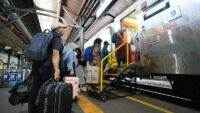 Semarang Juga Sibuk Mudik, Stasiun Tawang dan Poncol Dipadati Pemudik Kereta Api