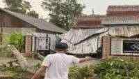 Terjangan Angin Puting Beliung, Merusak Atap Rumah Dan Fasilitas Umum Di Kecamatan Bantarsari