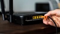 Jangan Asal Cabut! Begini Cara Merestart Router WiFi yang Tepat agar Koneksi Stabil dan Perangkat Awet