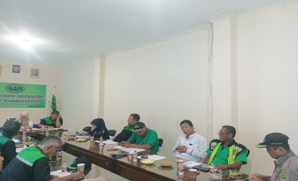 Rapat koordinasi persiapan rapimda di Kantor Sekretariat RAPI Purwokerto pada Minggu 20 April 2025 (Foto Istimewa) Rapat koordinasi persiapan rapimda di Kantor Sekretariat RAPI Purwokerto pada Minggu 20 April 2025 (Foto Istimewa)