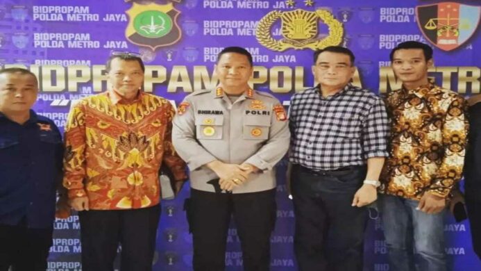 Foto: Sujarwo Kuasa Hukum para PMI ABK (kanan)