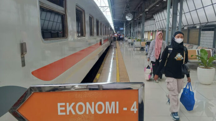 Tepat Waktu dan Terjangkau: OTP Keberangkatan KAI Capai 99,38%, Kedatangan 95,96% hingga April 2025