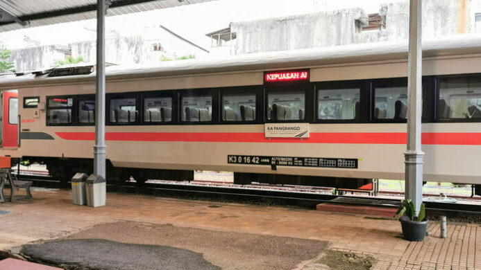 KA Lokal Pangrango Jadi Primadona