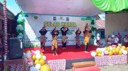 Momen Harkitnas 2025, MI Ma’arif NU 1 Teluk Gelar Karya P5