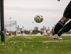 The Science Behind Penalty Kicks: How to Score More Goals – Tactical Deep Dive