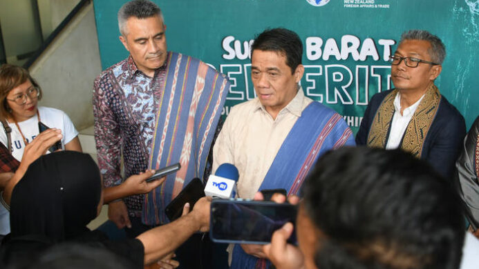Sumba Barat Bercerita: Ahmad Riza Patria Tegaskan Pentingnya Kolaborasi dalam Mewujudkan Ketahanan Pangan Desa