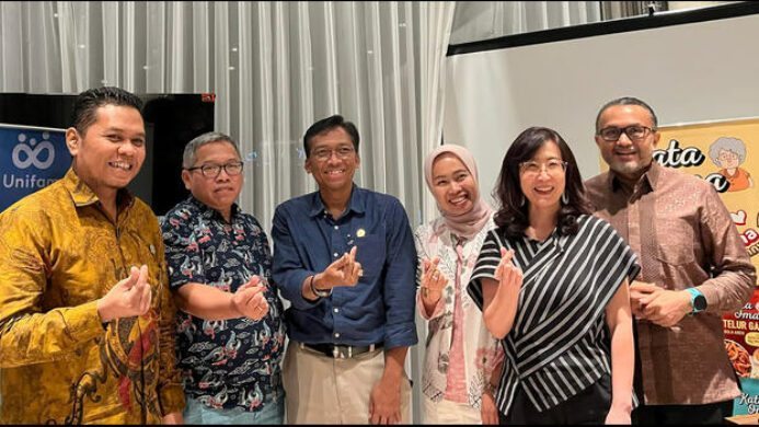 Unifam Dorong Kata Oma Telur Gabus Ekspansi Global, Perkuat UKM Lokal Lewat Kompetisi Jurnalistik