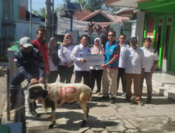 Peringati Hari Raya Idul Adha, UBP Jatigede Berikan Bantuan Hewan Qurban Ke Desa Sekitar