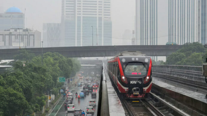 Malam Iduladha KAI Layani 107 187 Pengguna LRT Jabodebek