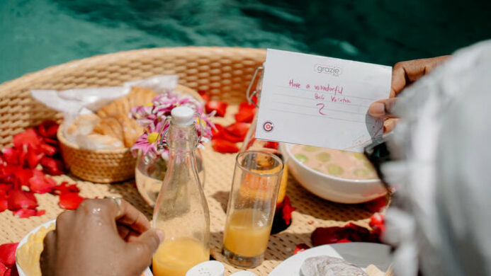 Floating Breakfast ala Grazie Bali: Sensasi Sarapan Terapung yang Instagramable dan Tak Terlupakan