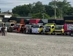 Supir Truk Di Banyumas Gelar Demo Tolak Zero ODOL