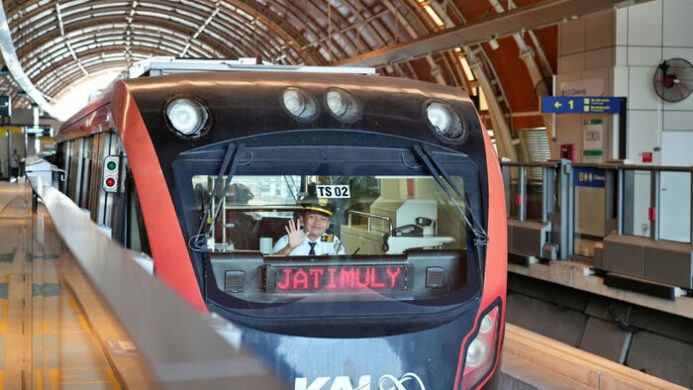 LRT Jabodebek Lakukan Peremajaan 12 Eskalator di Tiga Stasiun