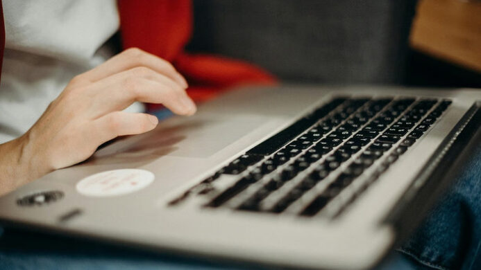 Kenapa Software Akuntansi Cloud Wajib Dimiliki Setiap Pebisnis Modern
