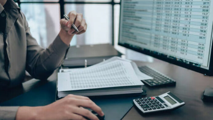 Aplikasi Akuntansi Online: Tingkatkan Efisiensi Bisnis dari Mana Saja Kapan Saja
