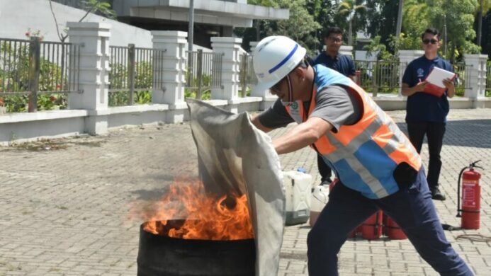 Keselamatan Prioritas Pelindo Multi Terminal Pastikan Kesiapsiagaan Darurat di Pelabuhan