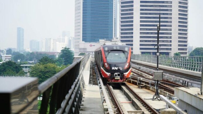 LRT Jabodebek Jadi Pilihan Mobilitas Masyarakat Angkutan 2 31 Juta Pengguna di Bulan Juni