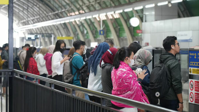 KAI Layani Lebih dari 13 Juta Pengguna LRT Jabodebek Selama Semester I 2025, Naik 50 Persen Dibanding Tahun Lalu