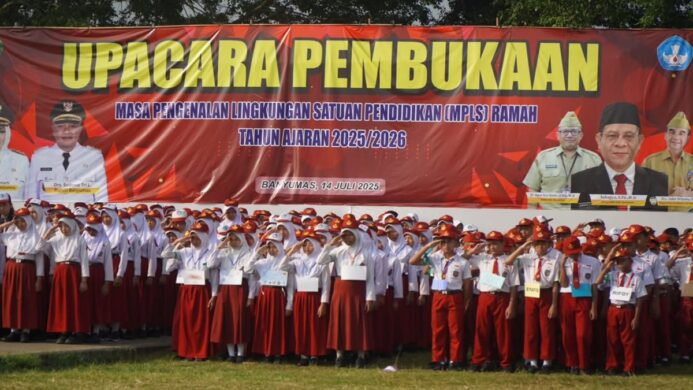 Pembukaaan kegiatan MPLS yang diikuti siswa siswi SD hingga SMA K Senin 14 Juli 2025 (Foto Dok Humas Pemkab)