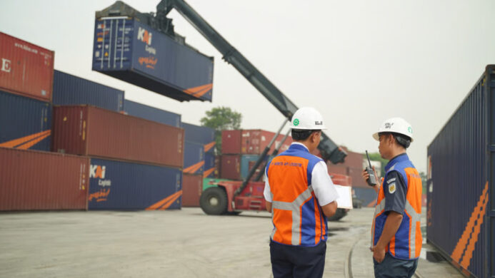 Angkutan Kontainer KAI Logistik Tumbuh 5 pada Semester I 2025
