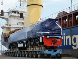 Perkuat Armada, KAI Divre IV Tanjungkarang Sambut Kedatangan Lokomotif Baru