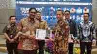 Dukung Pendidikan Logistik, KAI Logistik Raih Penghargaan Translog Fest 2025