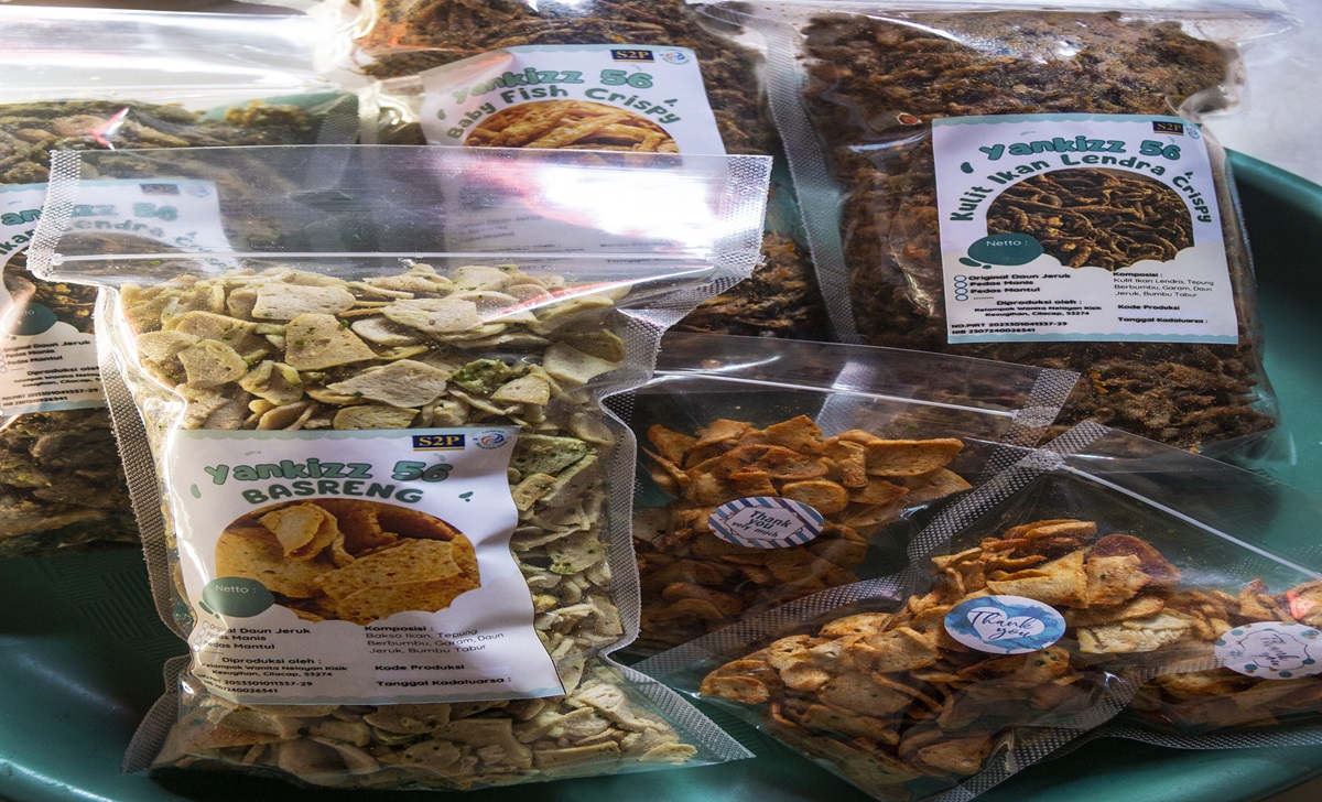 UMKM binaan PT S2P menghasilkan produk-produk pangan olahan hasil laut dengan cita rasa khas dan kemasan modern yang menjadi keunggulan kompetitifnya.
