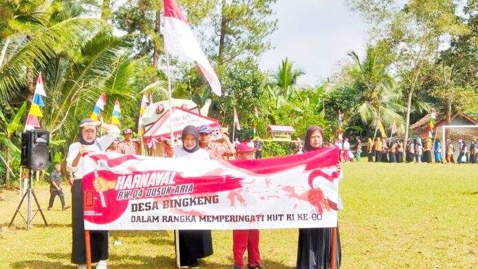 Kegiatan Karnaval HUT RI ke 80 di Lapangan Arya Bakti Desa Bingkeng