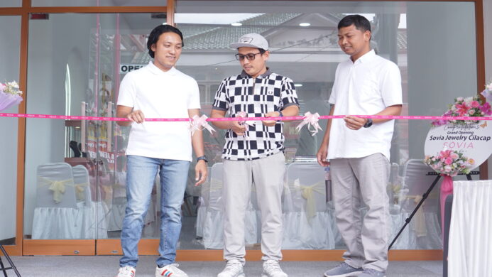 Grand Opening Sovia Jewelry di Cilacap