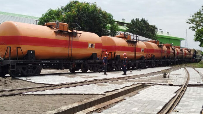 KAI Divre III Palembang Tambah Armada 6 Gerbong Ketel