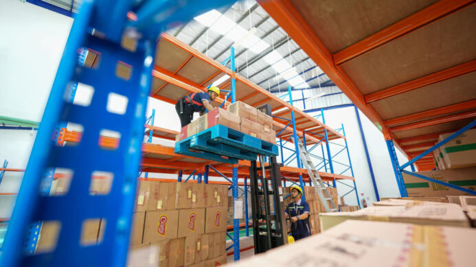 KAI Logistik Bangun Gudang Modern Seluas 1 451 m² di Cirebon