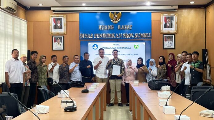 Penandatanganan Perjanjian Kerjasama Antara Dinas Pendidikan Provinsi Sumatera Selatan dan Gamelab (PT Educa Sisfomedia Indonesia)