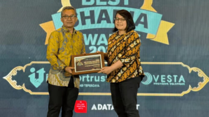 BRI MI meraih penghargaan Best Sharia Mutual Fund 2025 untuk produk Reksa Dana BRI Indeks Syariah pada periode 1 tahun 3 tahun dan 5 tahun