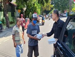 BRI Branch Office Rawamangun Gelar Kegiatan “Jumat Berkah” dengan Membagikan Makanan untuk Masyarakat Sekitar