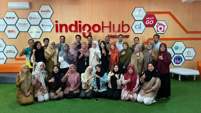 Pelatihan Koding dan Artificial Intelligence bagi Guru di Makassar