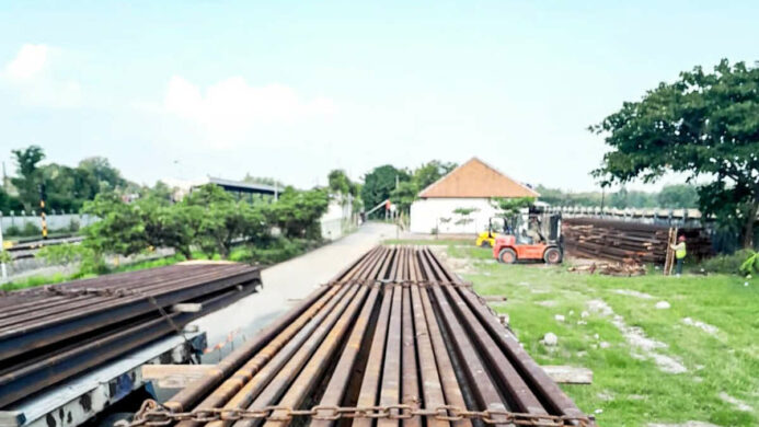KAI Logistik Dukung Peningkatan Keselamatan Jalur KA melalui Pengiriman Rel R 54 Seberat 380 Ton