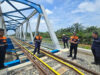 Siap Sambut Nataru, KAI Sumut Ganti Ribuan Bantalan Rel di Jembatan Kereta Api