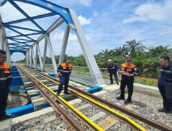 Siap Sambut Nataru, KAI Sumut Ganti Ribuan Bantalan Rel di Jembatan Kereta Api