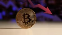 Bitcoin Turun di Bawah US$98.000 untuk Ketiga Kalinya! Sinyal Bahaya?