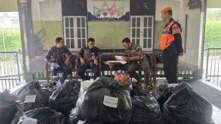 KAI Daop 1 Jakarta Salurkan Barang Temuan Kedaluwarsa ke Yayasan Sosial untuk Kemanfaatan Masyarakat