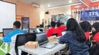 Workshop IDSECCONF 2025 Perkuat Kompetensi Cybersecurity Pelajar, Telkom AI Connect Makassar Berikan Dukungan Penuh