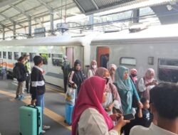 Penjualan Tiket KA Nataru Meningkat, Stasiun Surabaya Pasarturi Jadi Stasiun Keberangkatan Terfavorit
