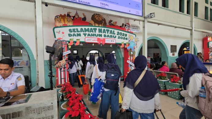 Hari Pertama dan Kedua Masa Angkutan Nataru 2025 2026 KAI Daop 1 Jakarta Layani Lebih dari 114 Ribu Pelanggan