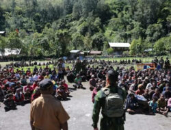 Jelang Natal, Pangkogabwilhan III Hadiri Tradisi Bakar Batu di Tanah Papua