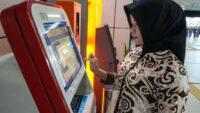 KAI Tambah Vending Machine untuk Isi Ulang KMT Secara Mandiri
