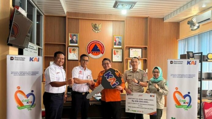Kolaborasi Kondisi Darurat KAI Divre III Palembang Salurkan CSR Mobil Ambulance Melalui BPBD Kabupaten Muara Enim