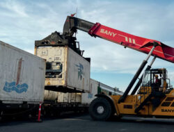 KAI Logistik Optimalkan KA Kontainer Reefer, Jaga Distribusi Pangan Segar Selama Natal dan Tahun Baru