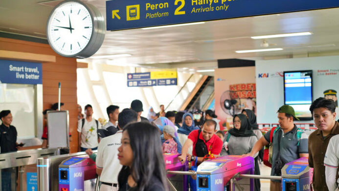 Pengguna LRT Jabodebek Naik 8 76 Persen