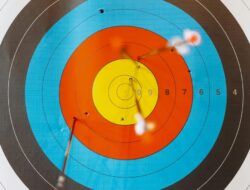 Haruskah Kita Memasang Target Tabungan Sesuai Usia?